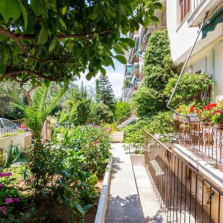 Comfy Apartment Close To Floisvos Beach Athens Exterior photo